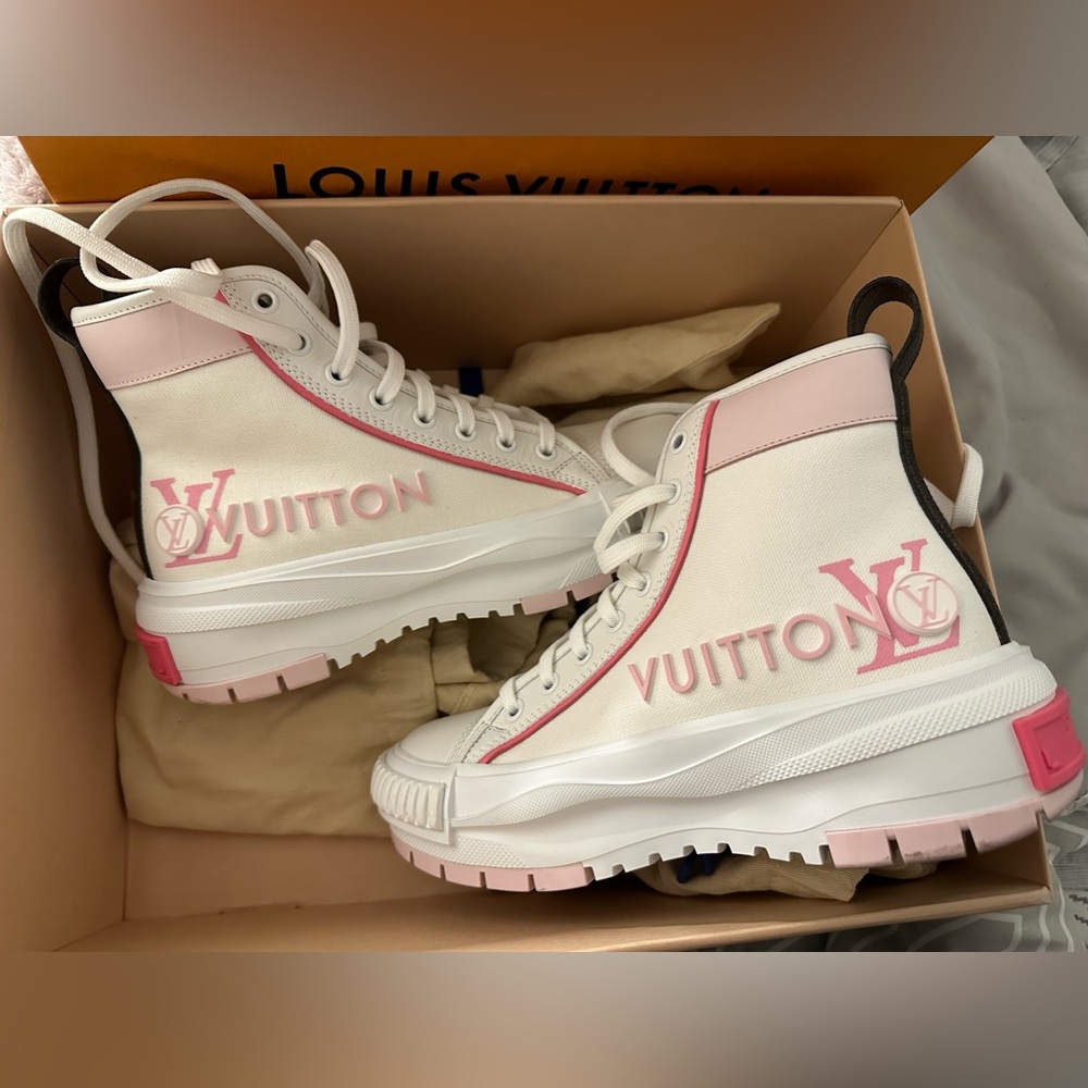 Louis Vuitton Boot - Louis Vuitton Squad Sneaker Boot - Picture 2 of 5